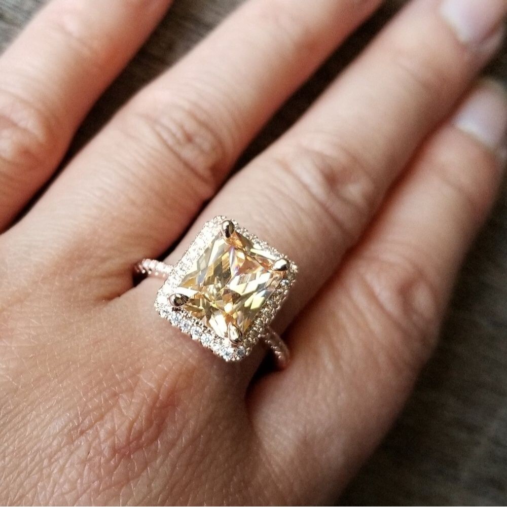 🍒NEW🍒 GORGEOUS SIMULATED CITRINE RING - Picture 4 of 13